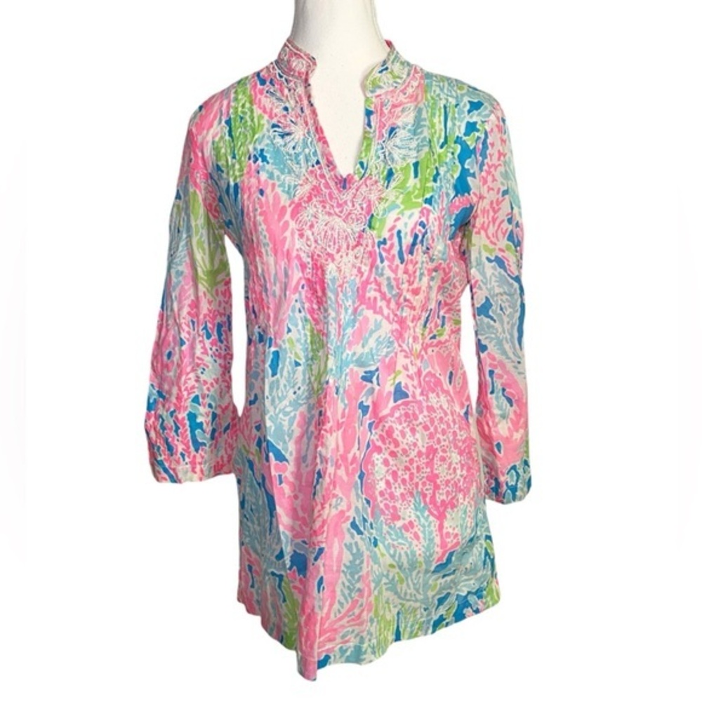 Lilly Pulitzer XS Tunic Top Pink Blue Coral Print Embroidered V-Neck